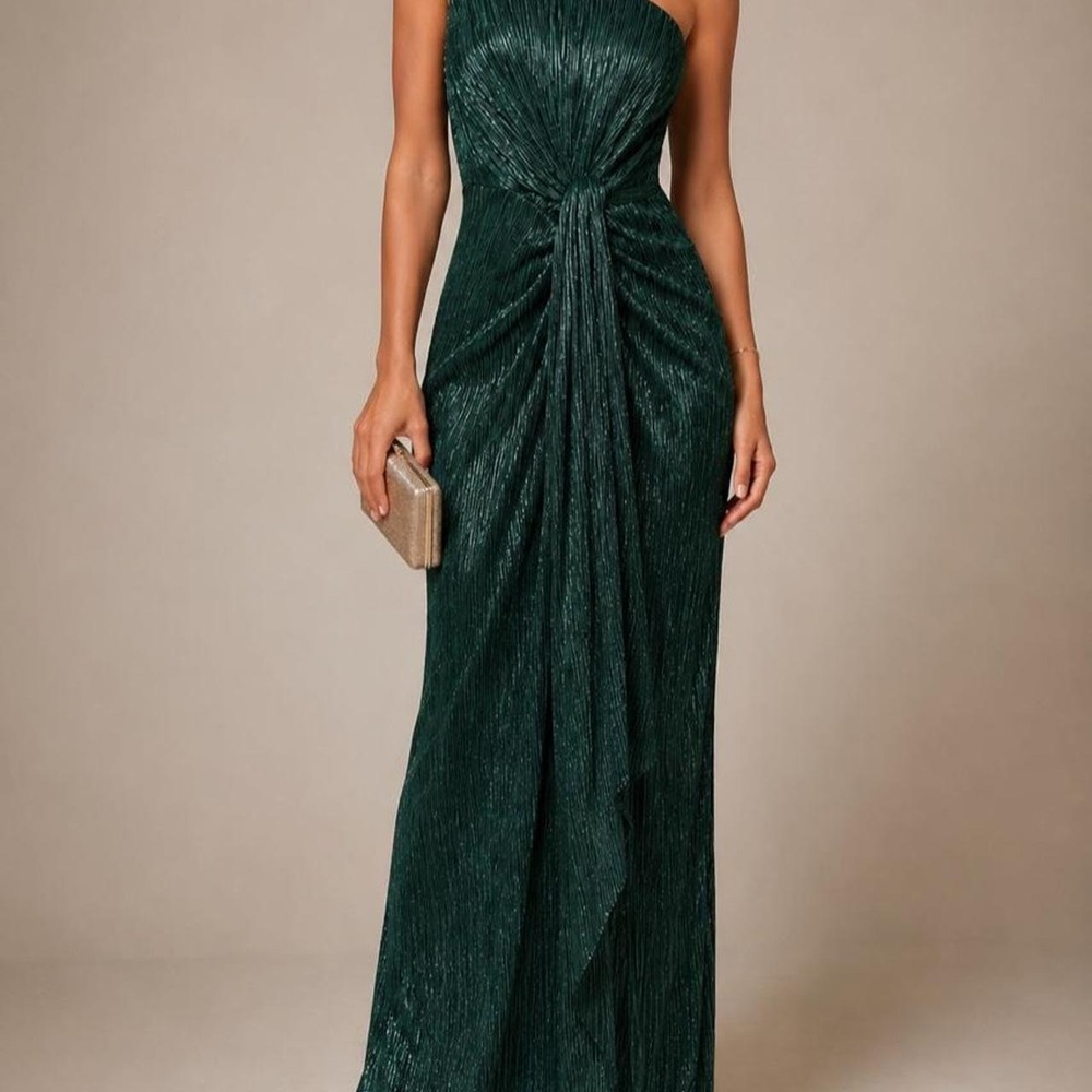 Adrianna Papell Stardust Pleated Draped Gown in Emerald Green ✨